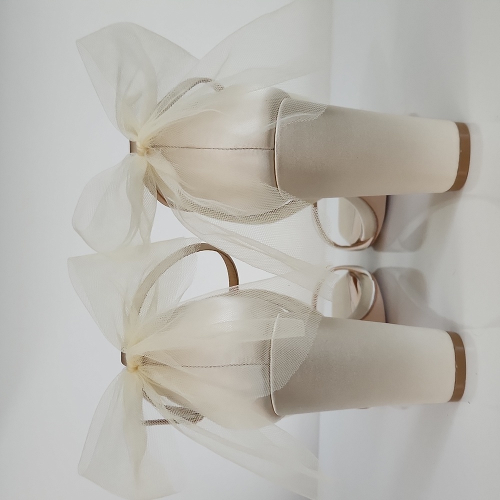 Badgley Mischka Kim Mesh Bow Block Heel $215 - Picture 7 of 15